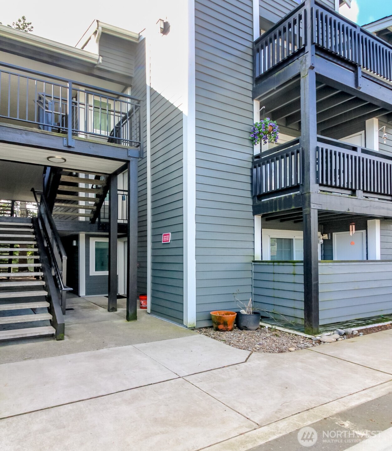 22810 30th Avenue S #C203, Des Moines, WA 98198