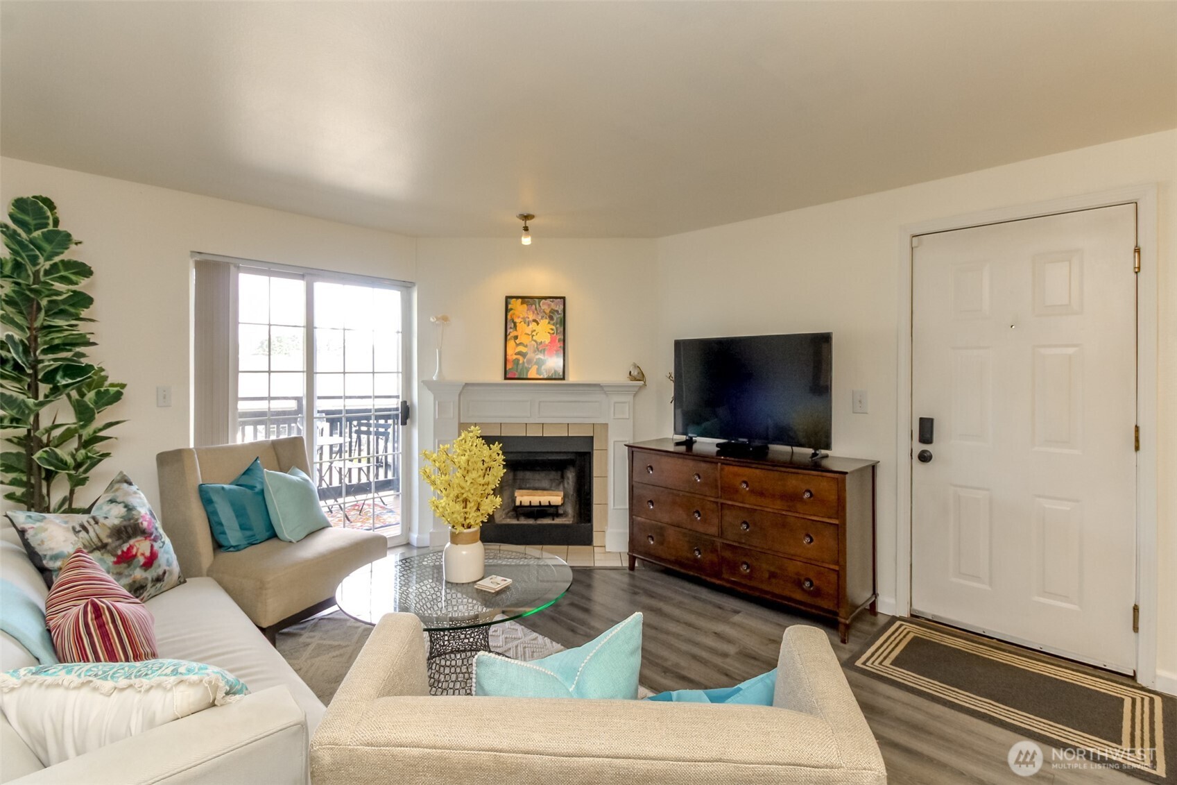 22810 30th Avenue S #C203, Des Moines, WA 98198