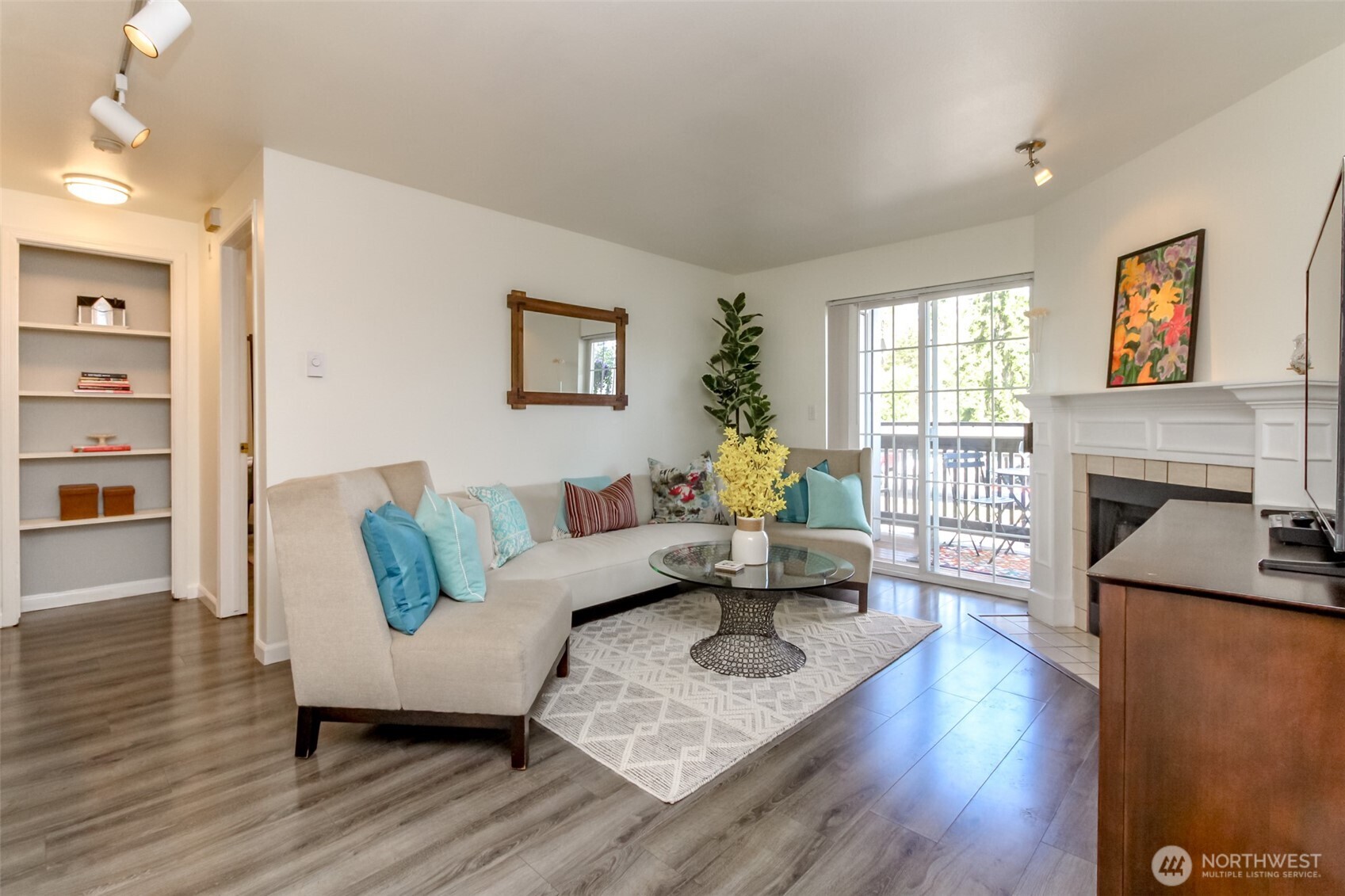 22810 30th Avenue S #C203, Des Moines, WA 98198