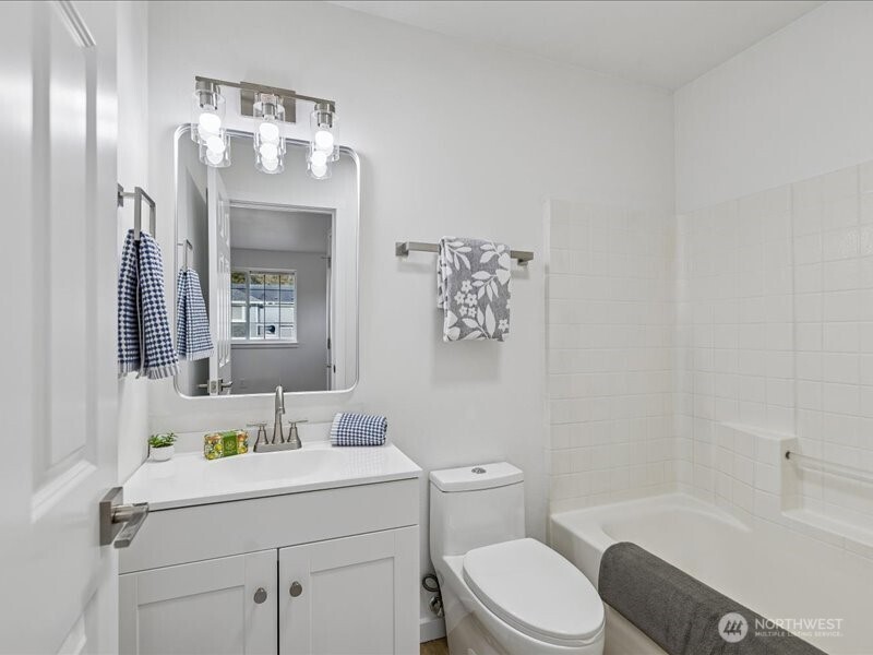 5104 SW 154th street SW Street , Edmonds, WA 98026-4444