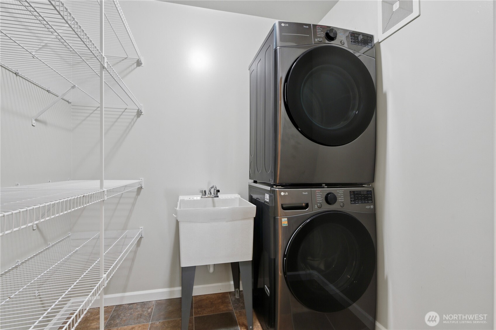 1619 102nd Place NE #B-2, Bellevue, WA 98004