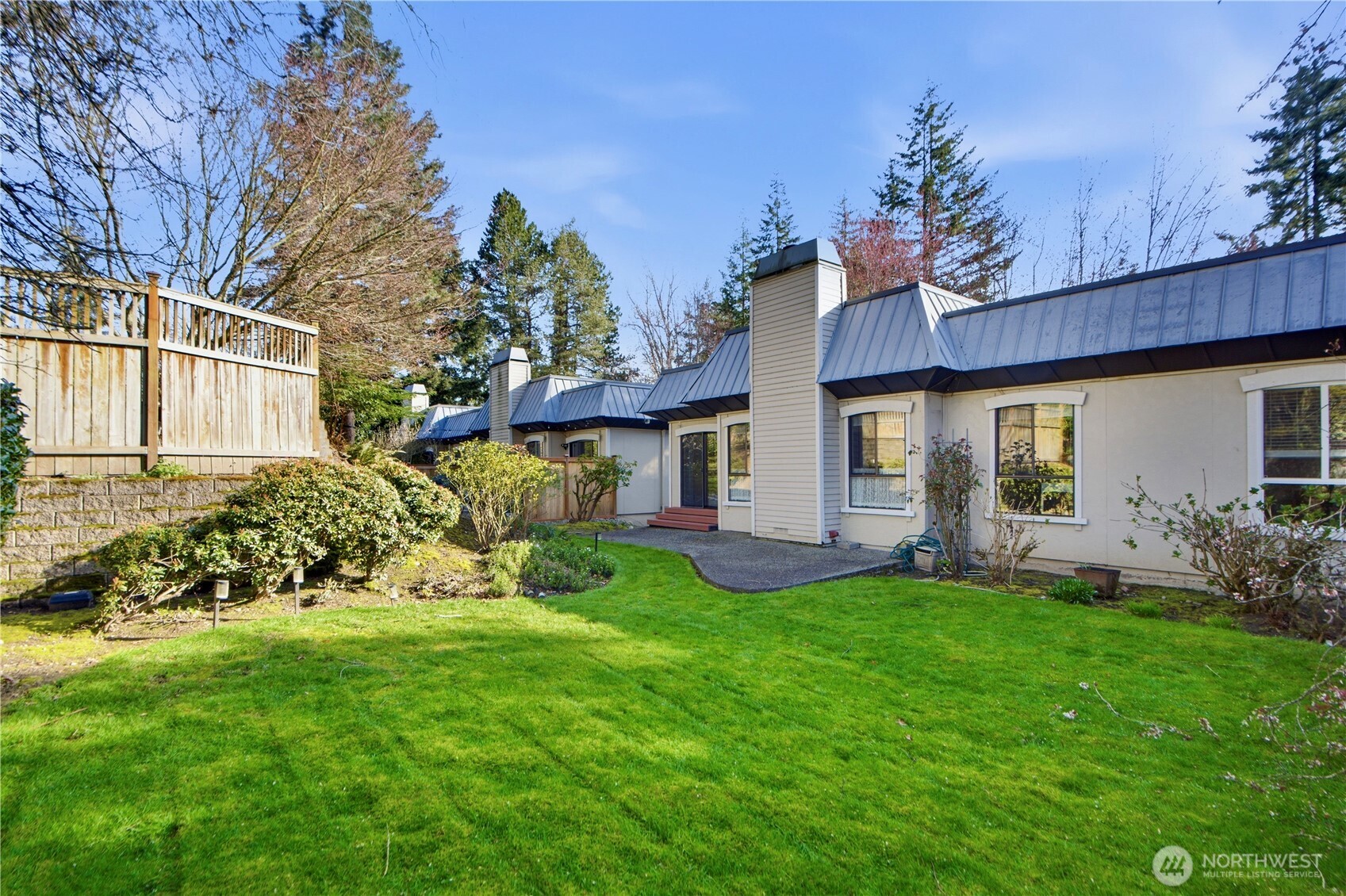 1619 102nd Place NE #B-2, Bellevue, WA 98004