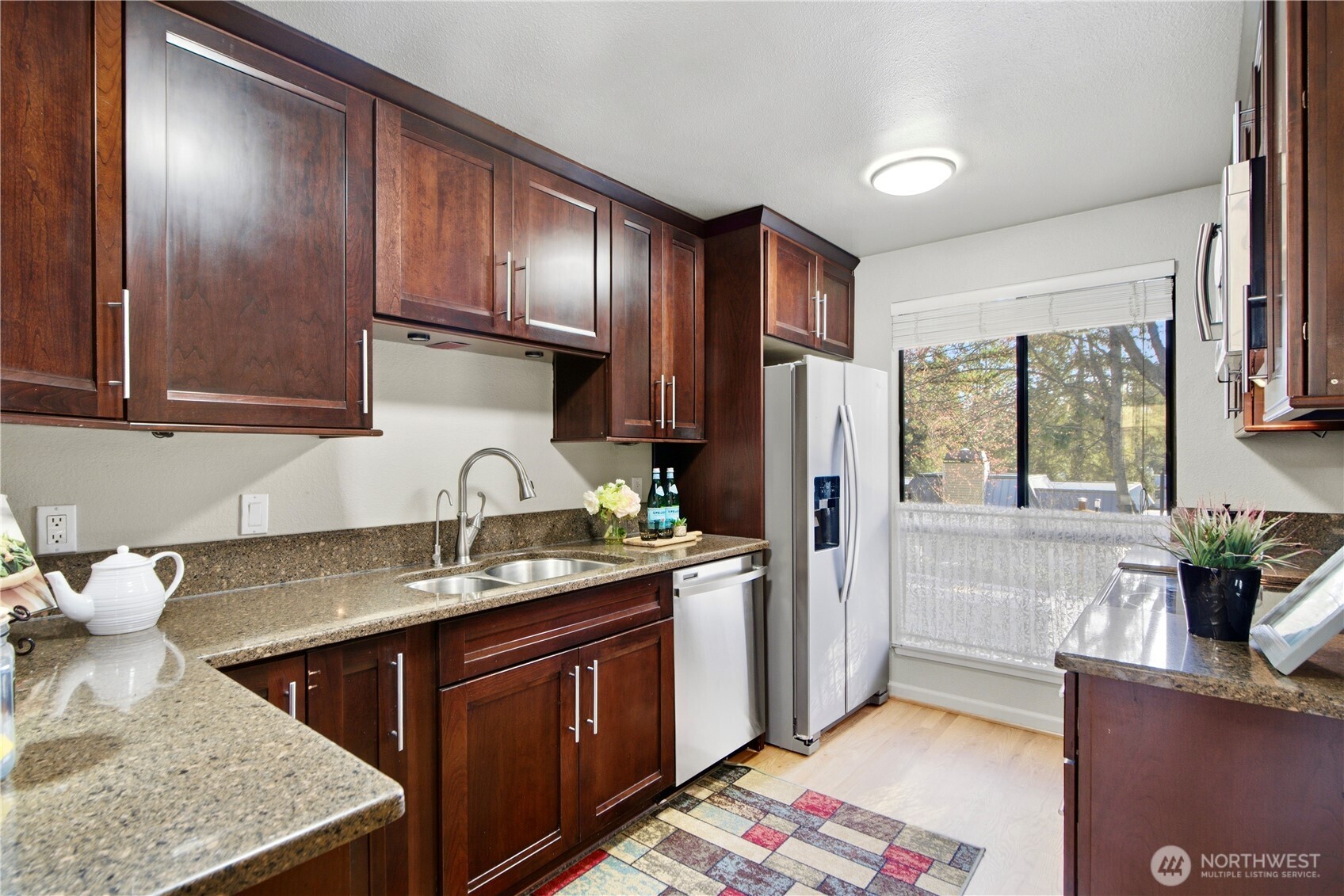 1619 102nd Place NE #B-2, Bellevue, WA 98004