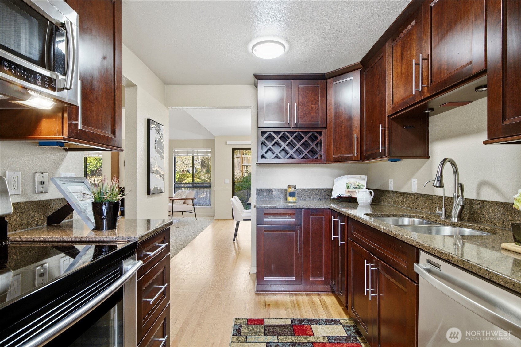 1619 102nd Place NE #B-2, Bellevue, WA 98004