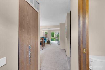 12024 101st Avenue NE #E2, Kirkland, WA 98034 - Photo 2