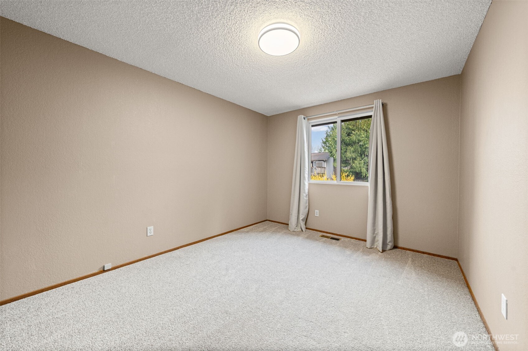 2204 SW 308th Street , Federal Way, WA 98023