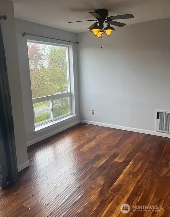 9733 272nd Place NW #320, Stanwood, WA 98292