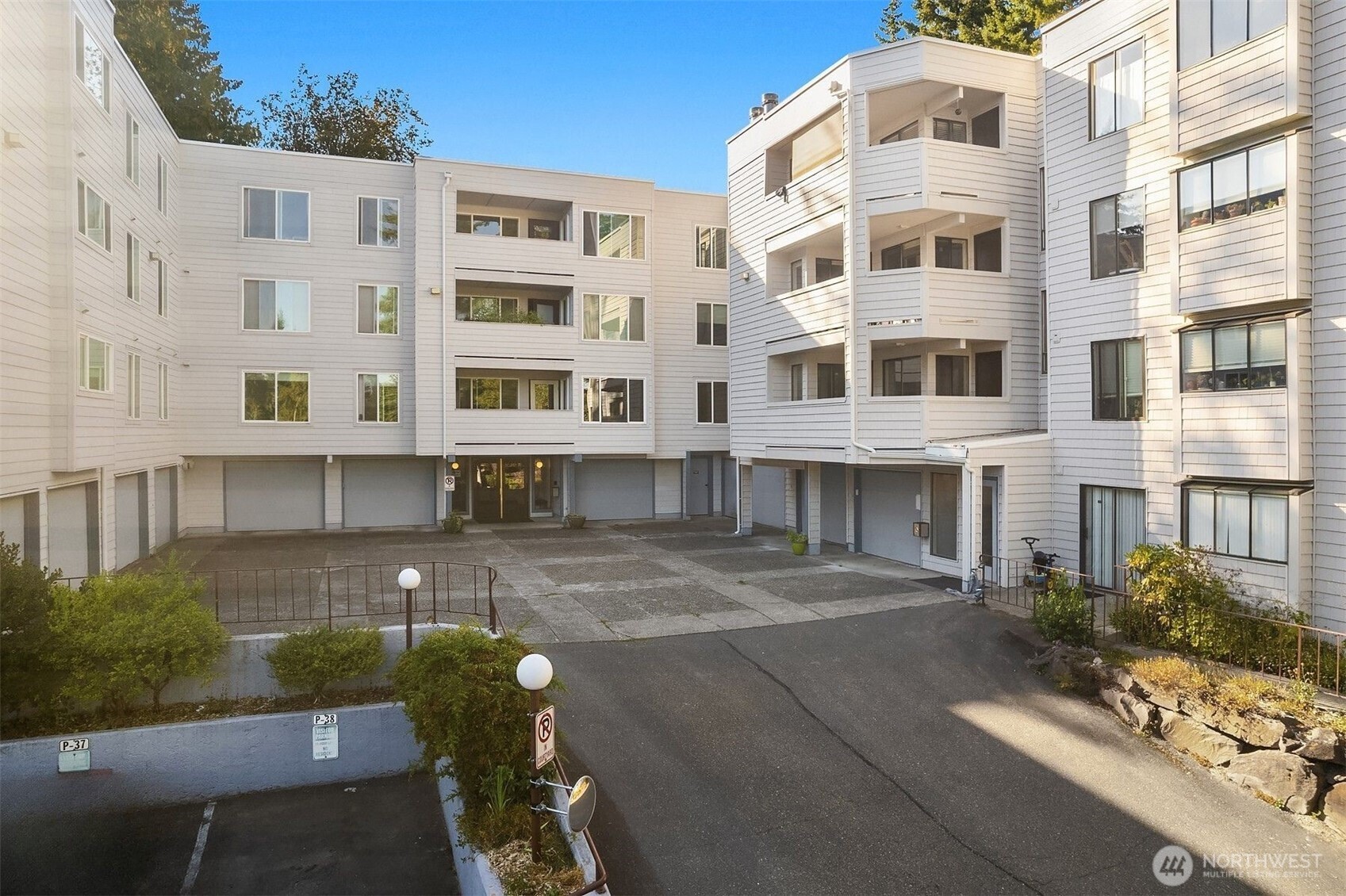 17417 Ashworth Avenue N #203, Shoreline, WA 98133