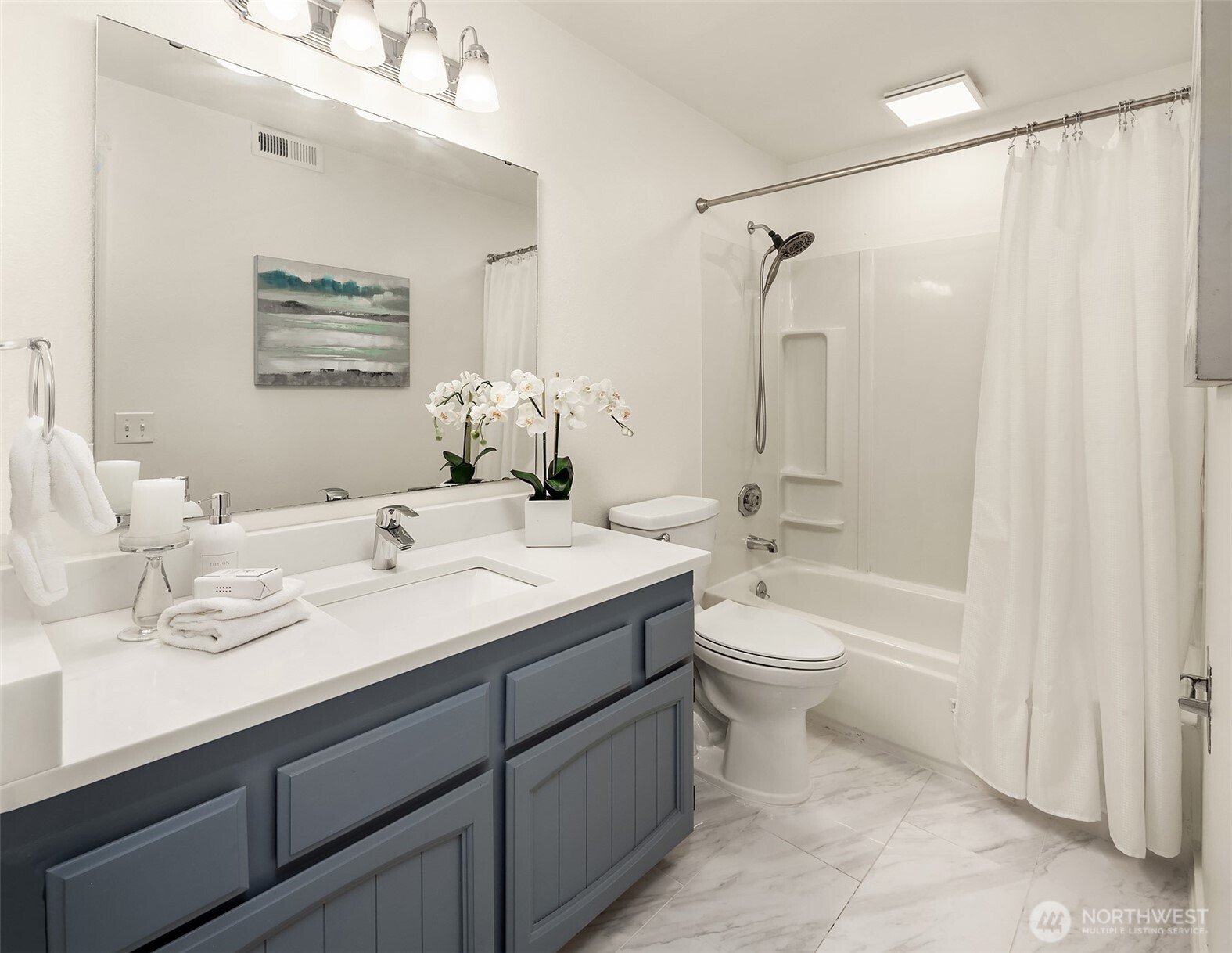 17417 Ashworth Avenue N #203, Shoreline, WA 98133