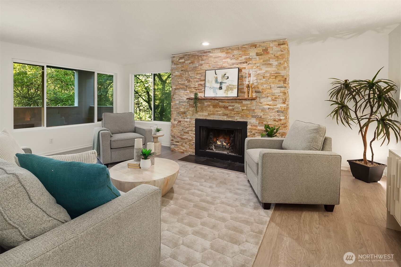 17417 Ashworth Avenue N #203, Shoreline, WA 98133