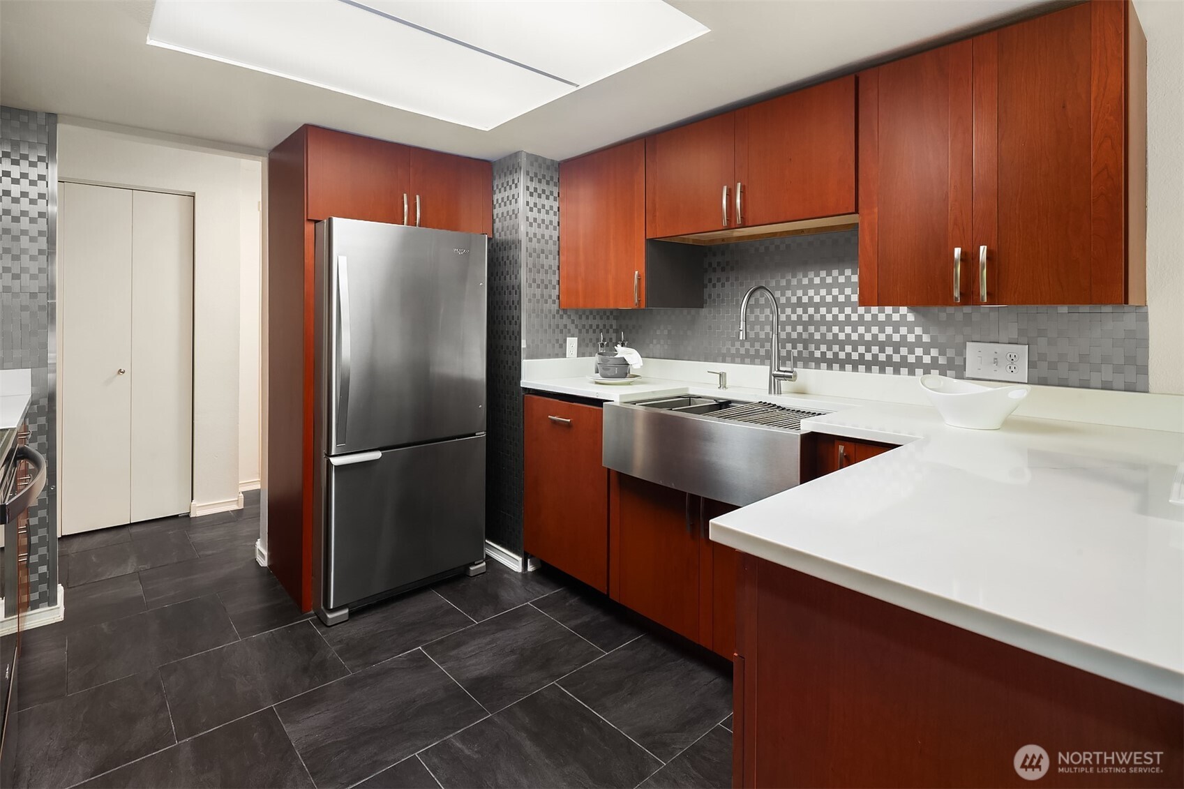 17417 Ashworth Avenue N #203, Shoreline, WA 98133