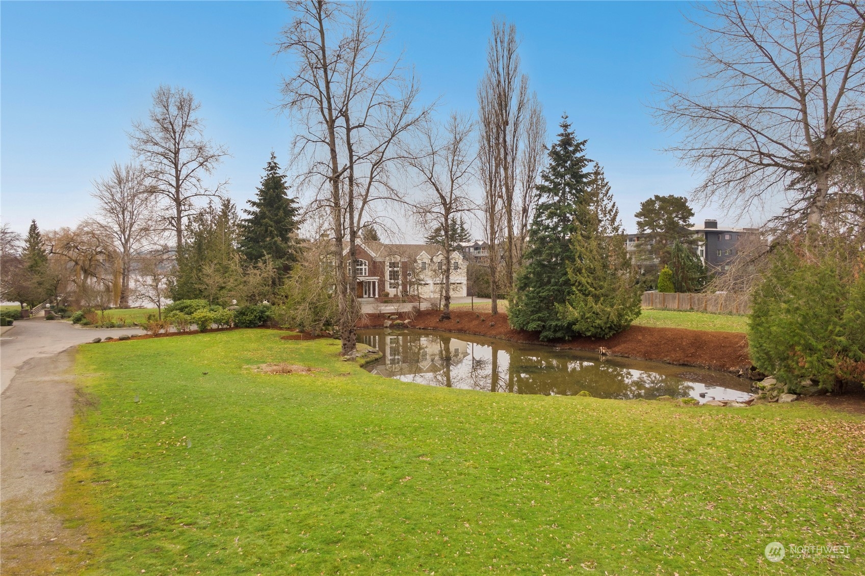 2538 39th Avenue E #6, Seattle, WA 98112