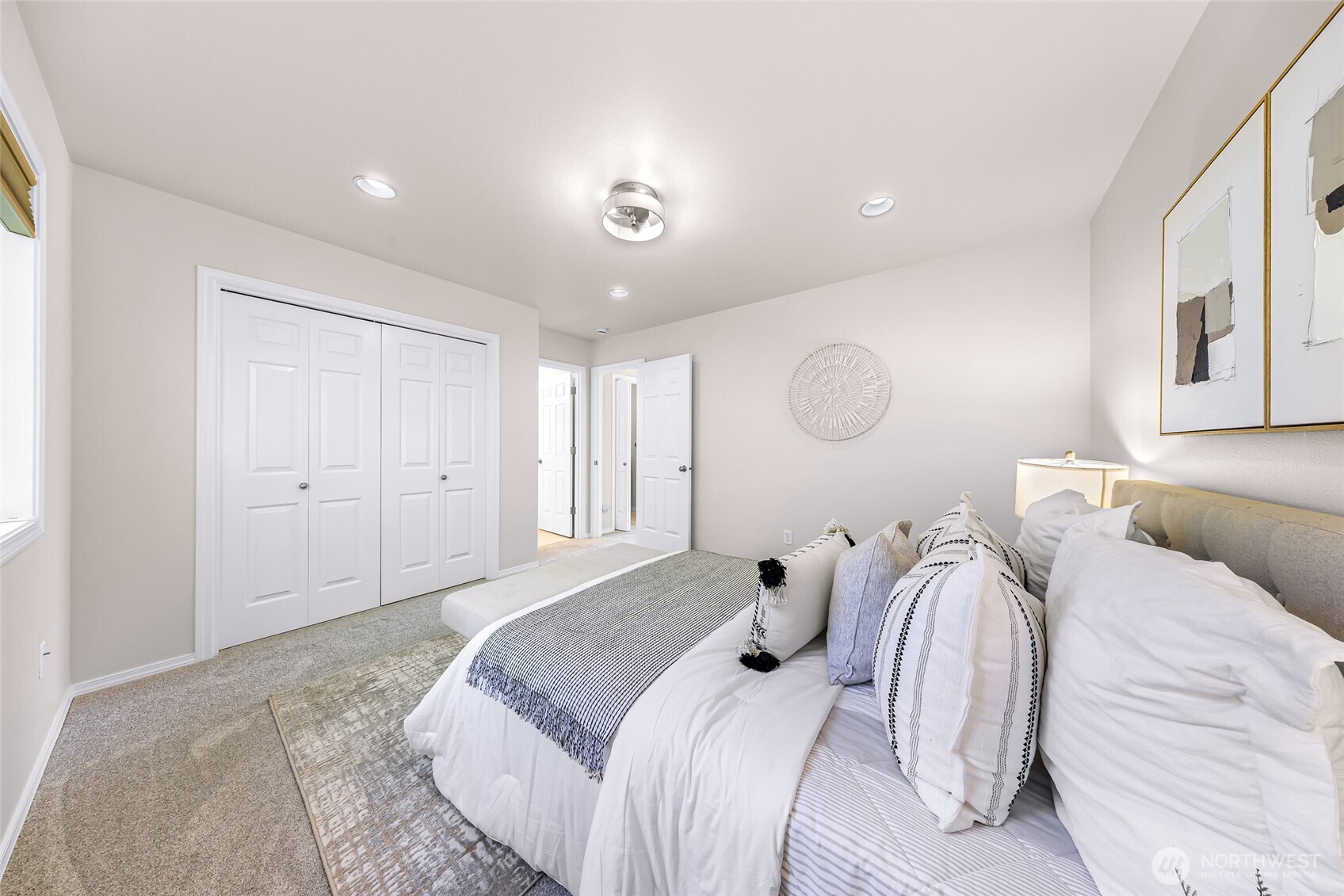 11302 Ohde Circle , Kirkland, WA 98033