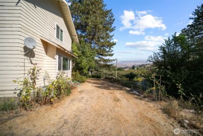 5177 Woodring Canyon Road , Cashmere, WA 98815 - Photo 15