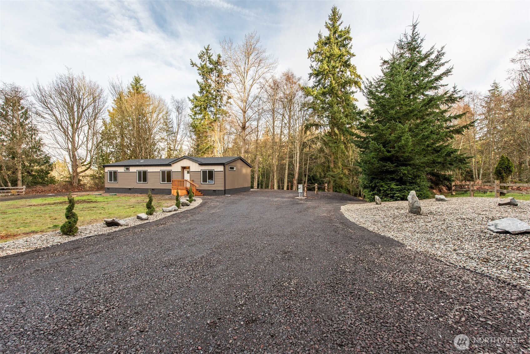 211 S Barr Road , Port Angeles, WA 98362