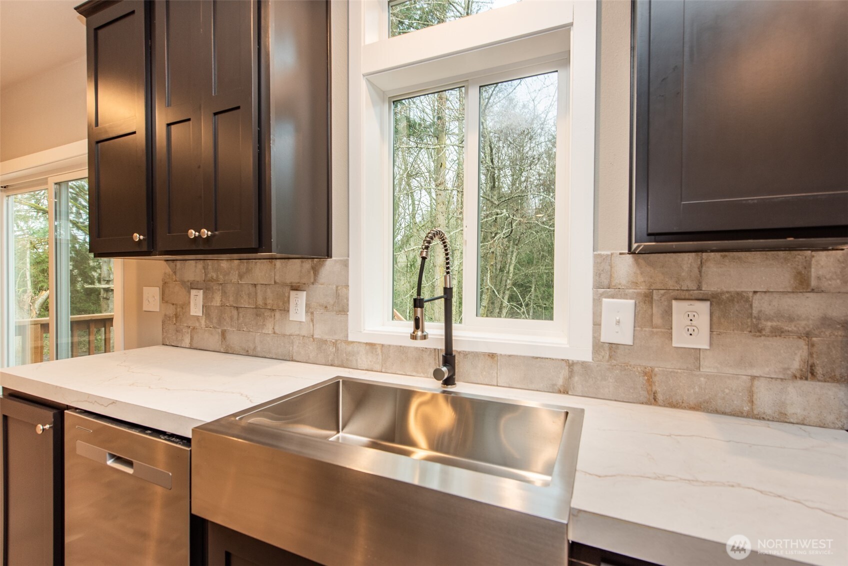 211 S Barr Road , Port Angeles, WA 98362