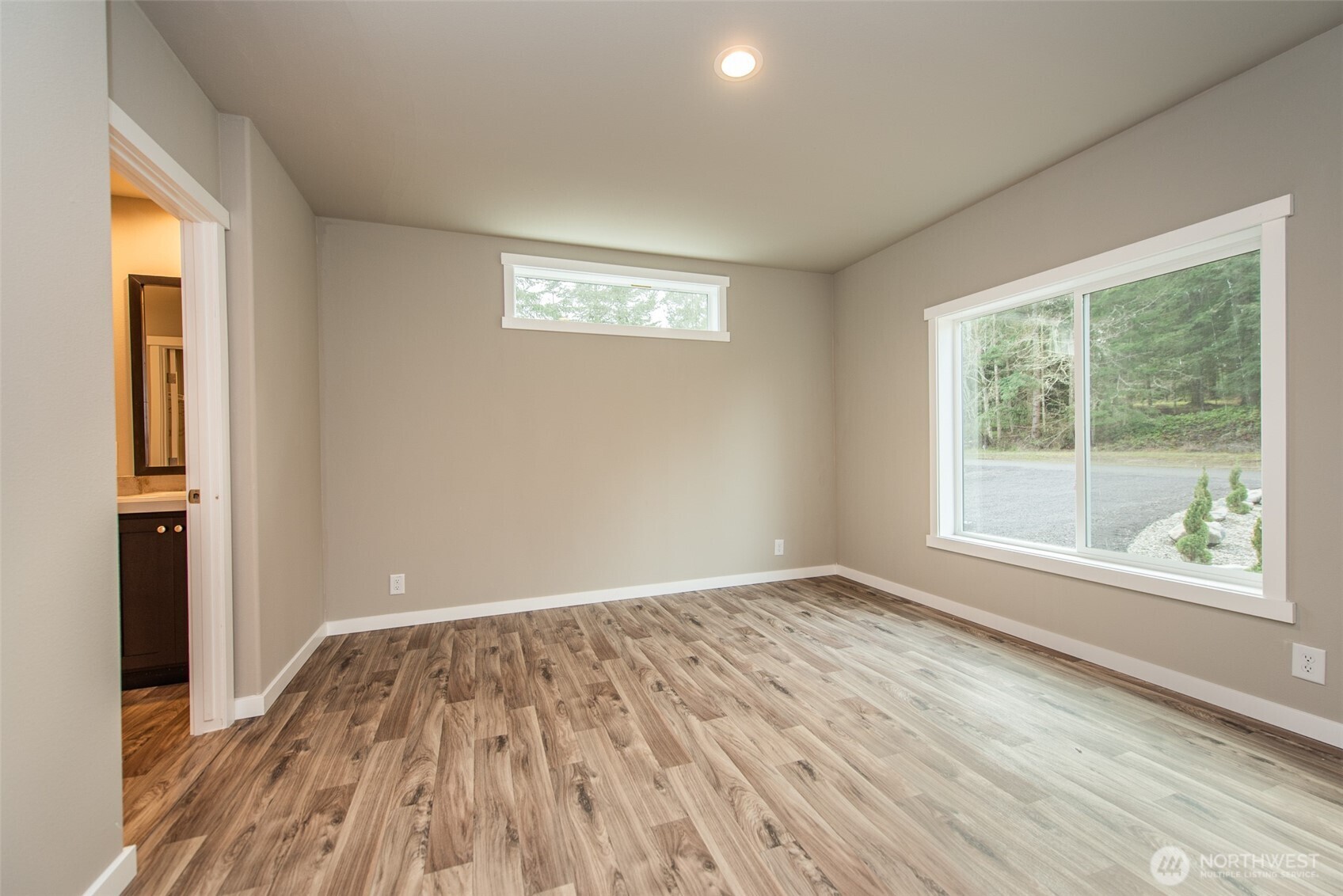 211 S Barr Road , Port Angeles, WA 98362