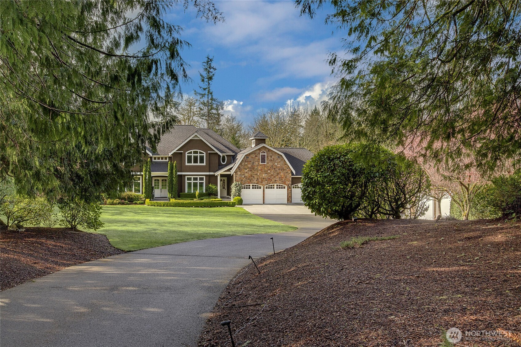 21625 NE 175th Street , Woodinville, WA 98077