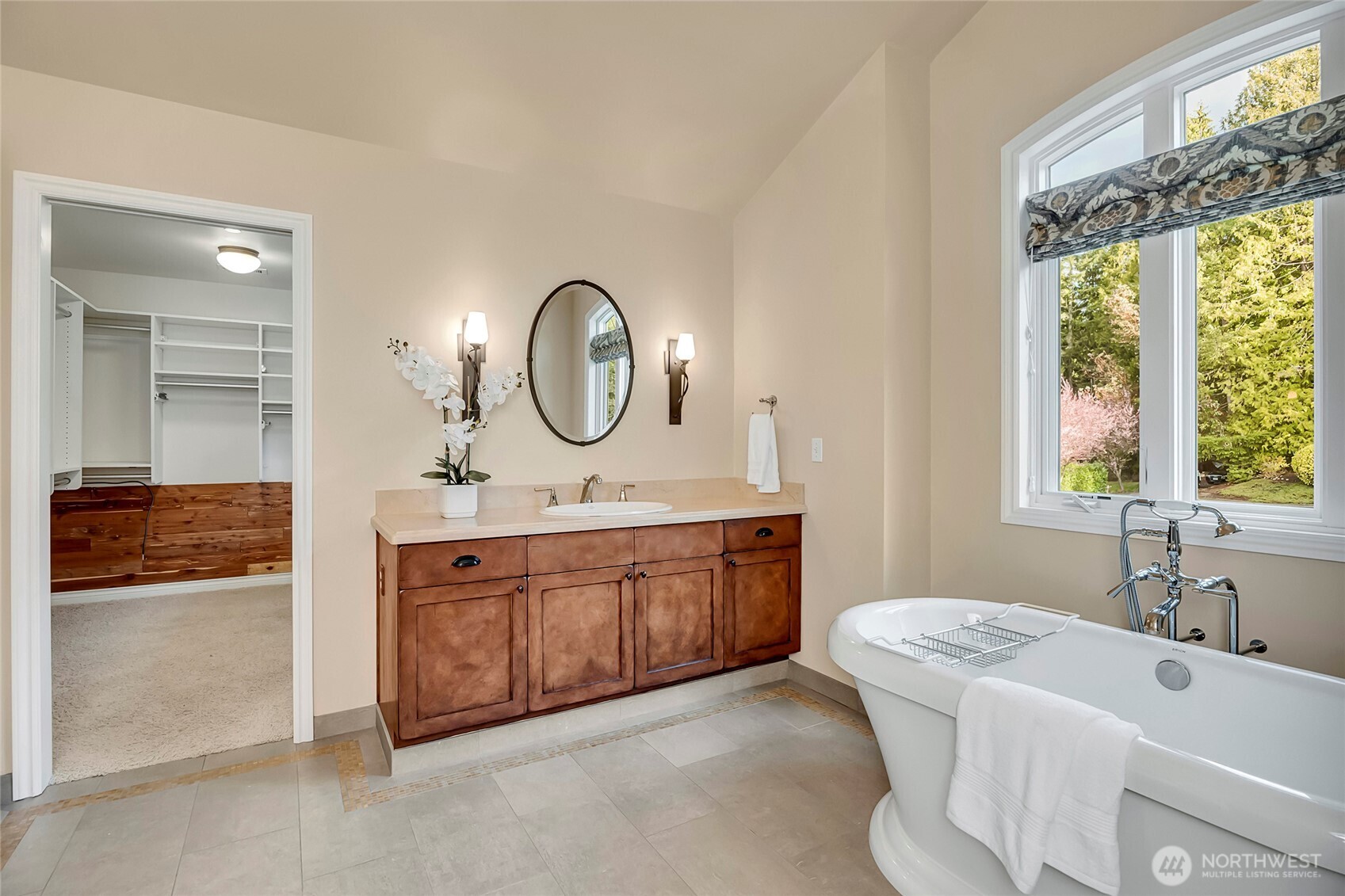 21625 NE 175th Street , Woodinville, WA 98077