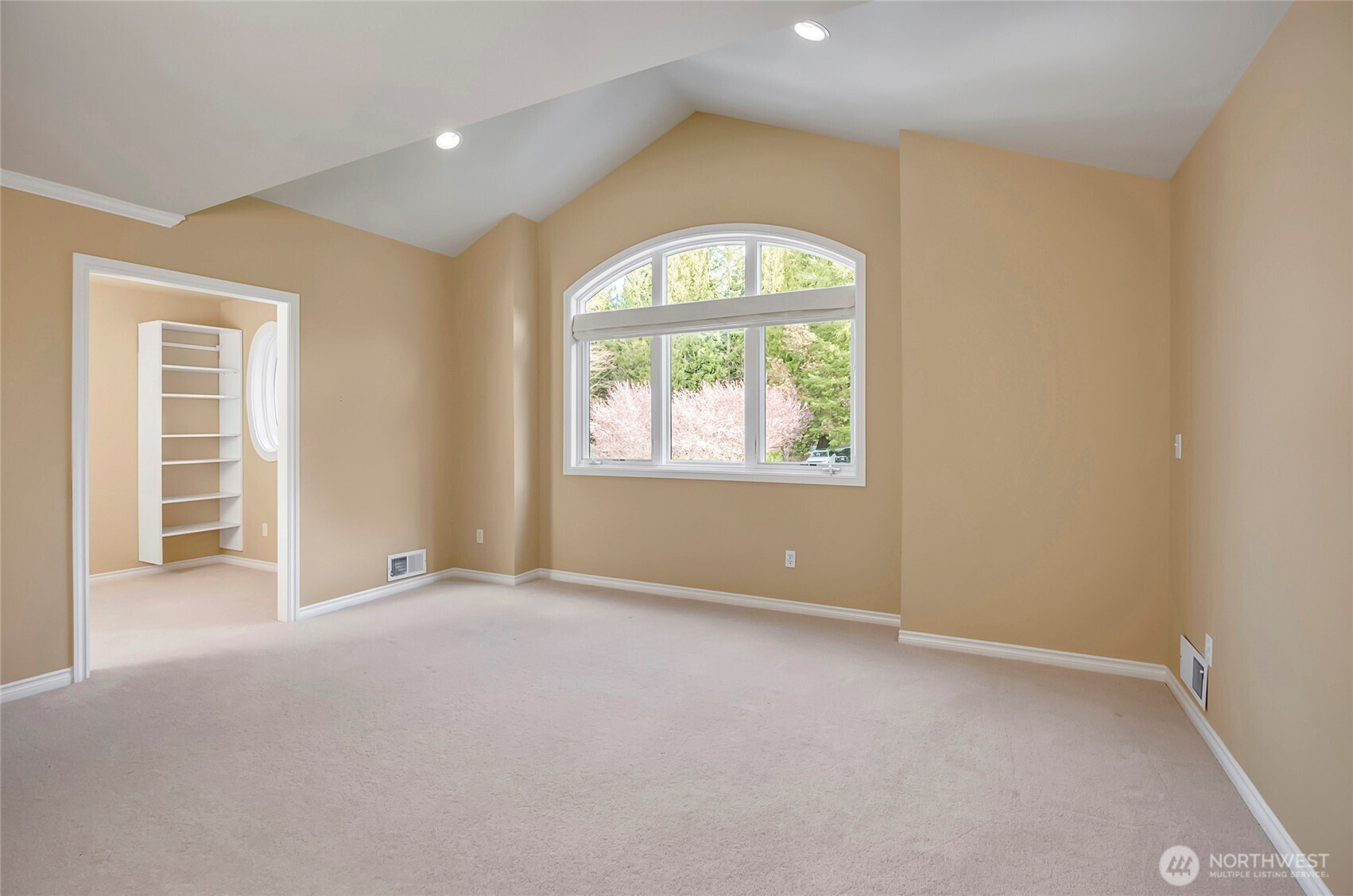 21625 NE 175th Street , Woodinville, WA 98077