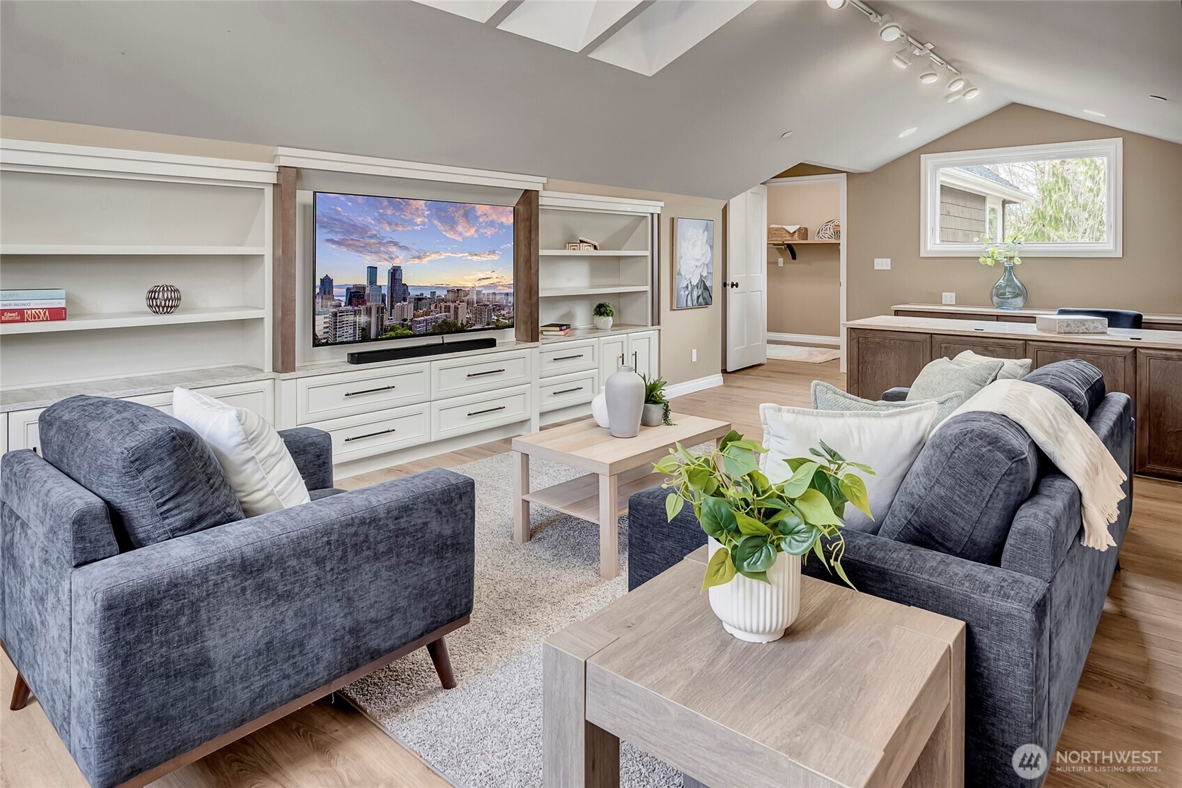 21625 NE 175th Street , Woodinville, WA 98077