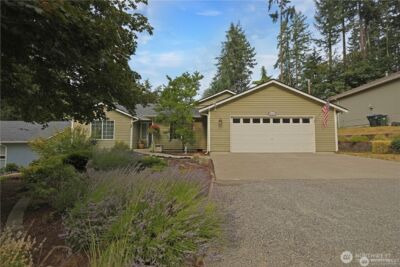 17538 Loop Lane SE, Yelm, WA 98597