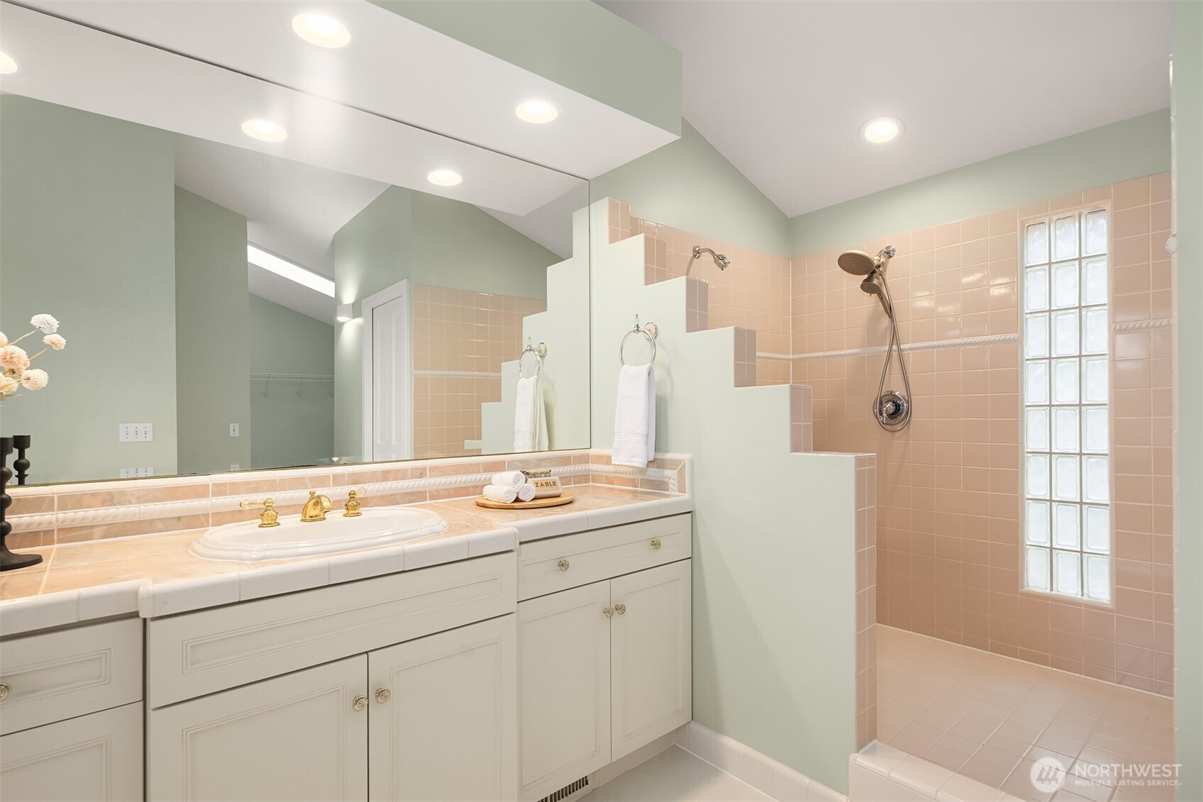 12311 87th Court NE, Kirkland, WA 98034