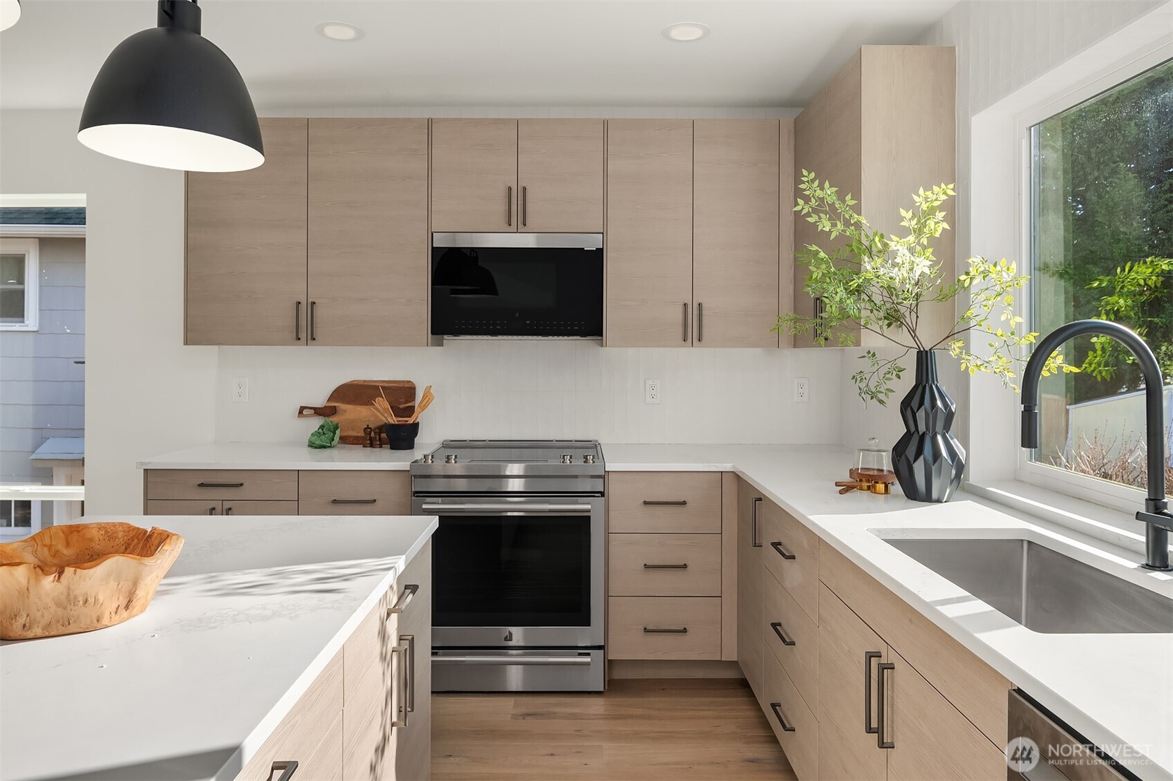 333 NW 47th Street #C, Seattle, WA 98107