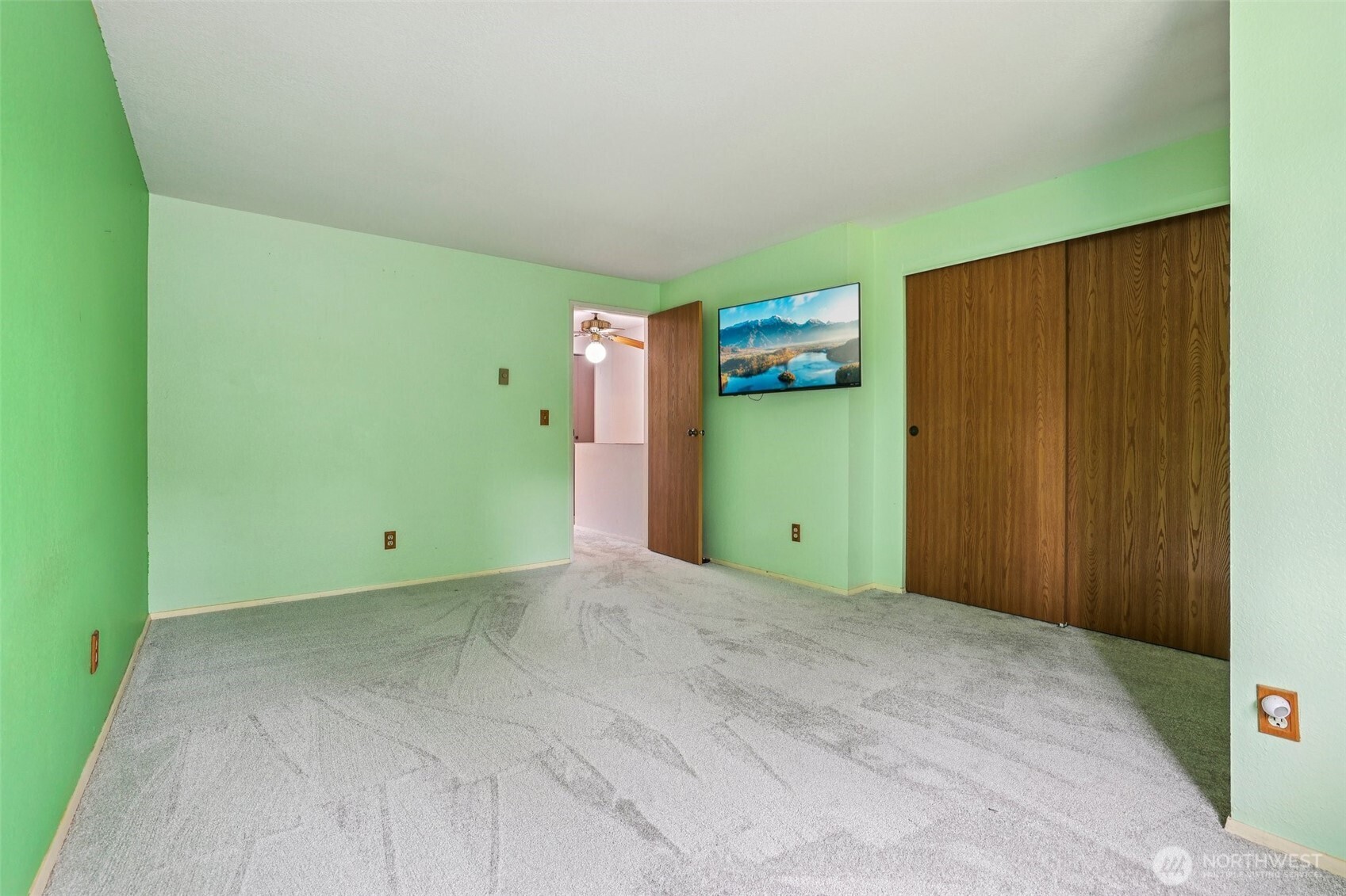 280 NW Newport Way #B14, Issaquah, WA 98027