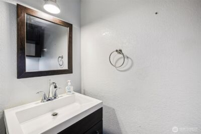 280 NW Newport Way #B14, Issaquah, WA 98027 - Photo 31