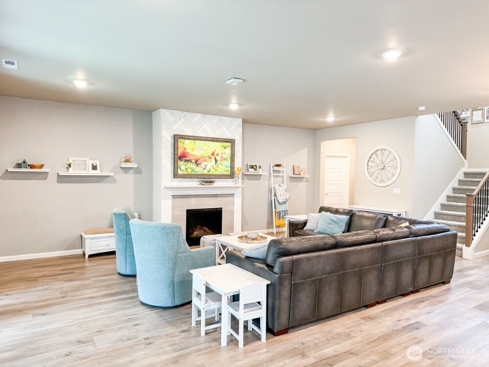 32938 Ash Avenue SE, Black Diamond, WA 98010