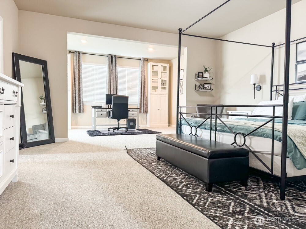 32938 Ash Avenue SE, Black Diamond, WA 98010