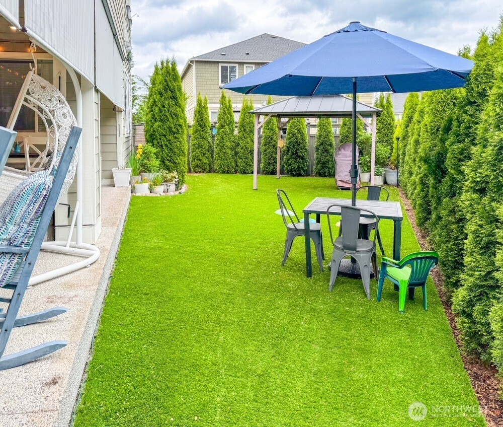 32938 Ash Avenue SE, Black Diamond, WA 98010