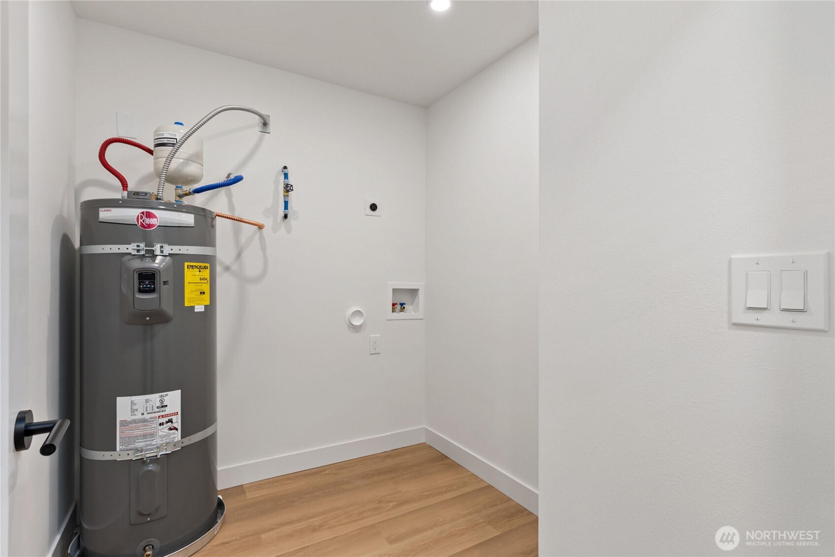 35851 12th Avenue SW, Federal Way, WA 98023