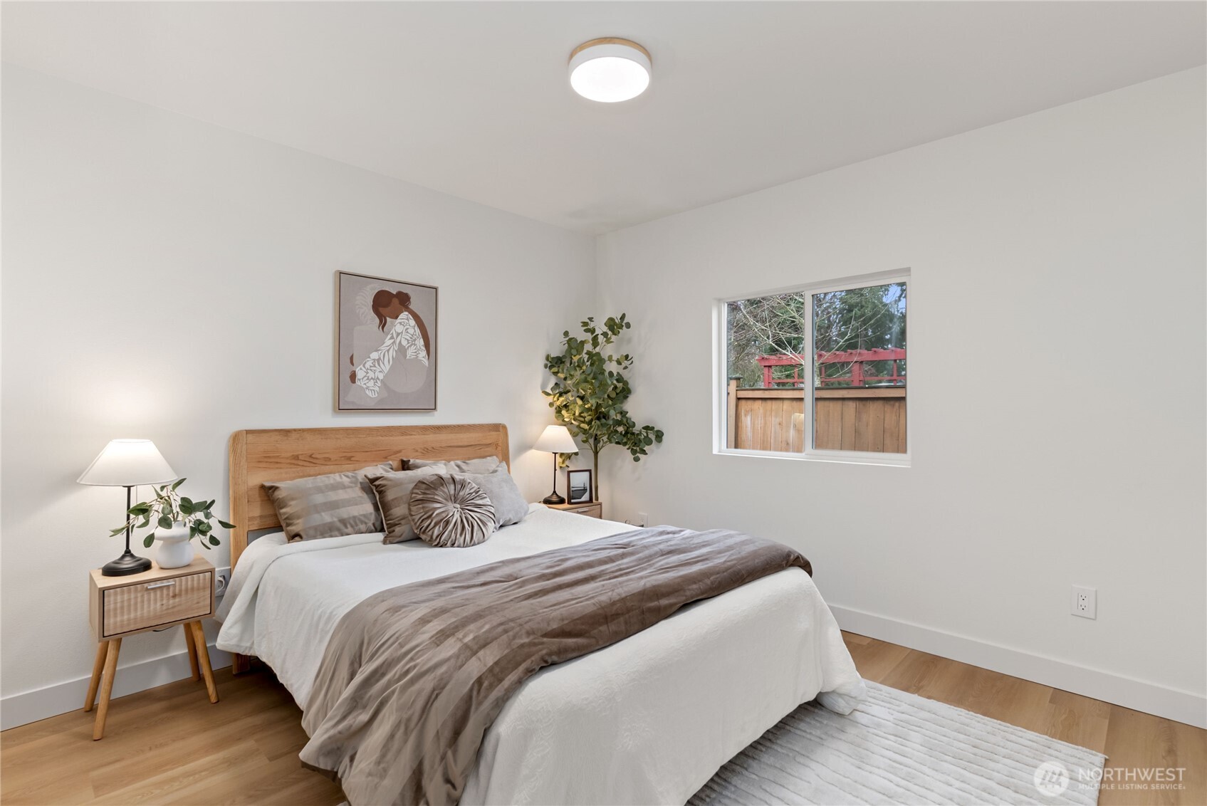 35851 12th Avenue SW, Federal Way, WA 98023