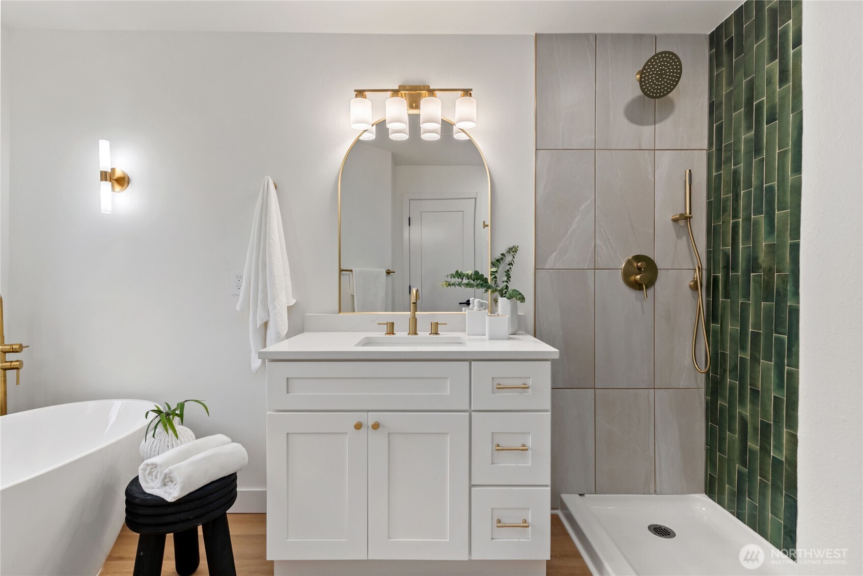 35851 12th Avenue SW, Federal Way, WA 98023