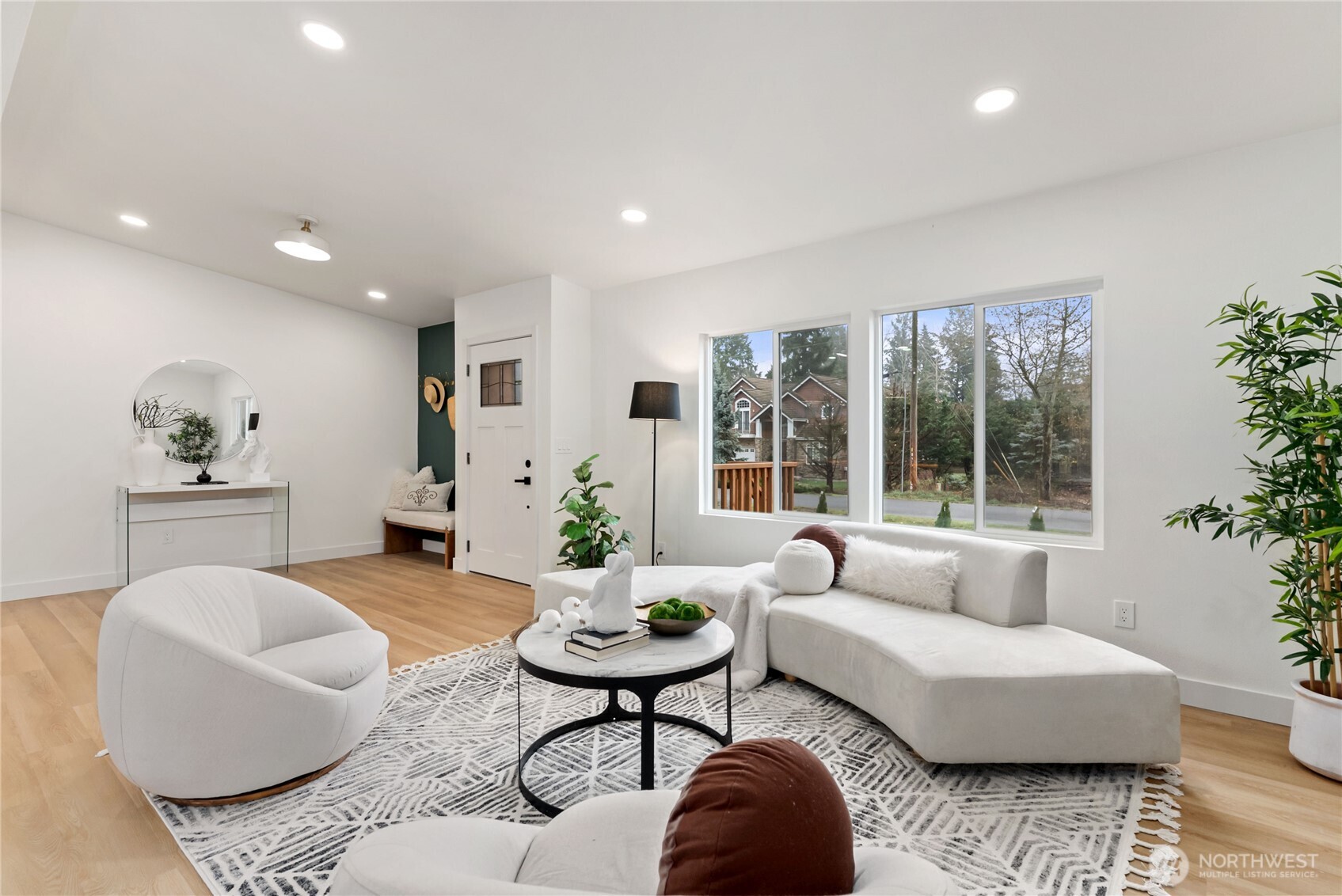 35851 12th Avenue SW, Federal Way, WA 98023