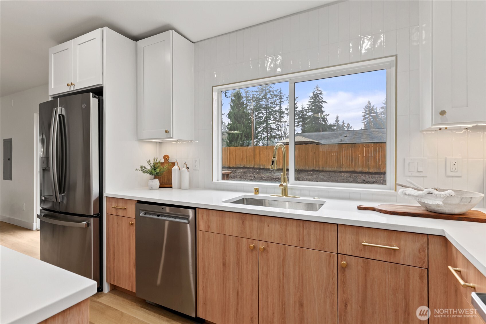 35851 12th Avenue SW, Federal Way, WA 98023