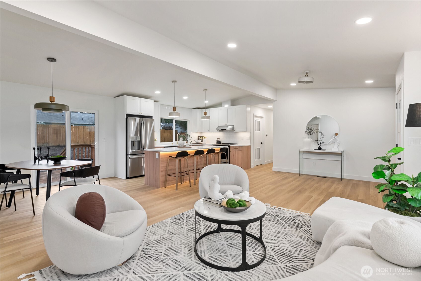 35851 12th Avenue SW, Federal Way, WA 98023