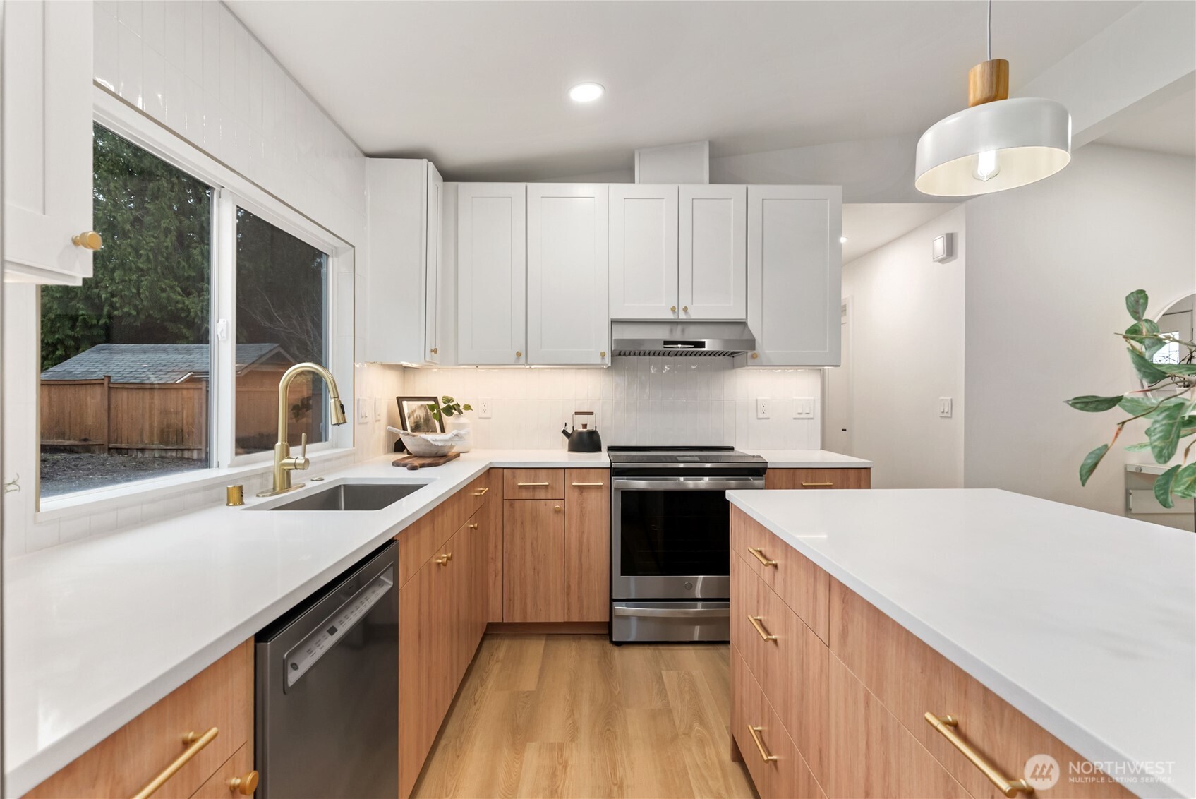 35851 12th Avenue SW, Federal Way, WA 98023