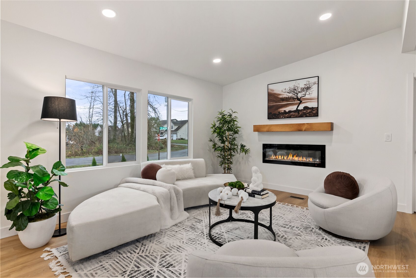 35851 12th Avenue SW, Federal Way, WA 98023