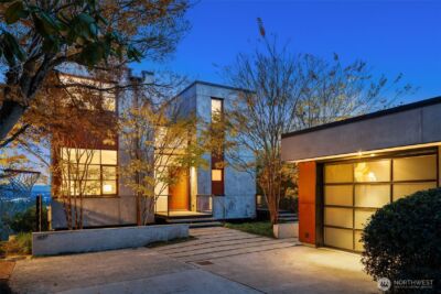 1527 E Howe Street , Seattle, WA 98112