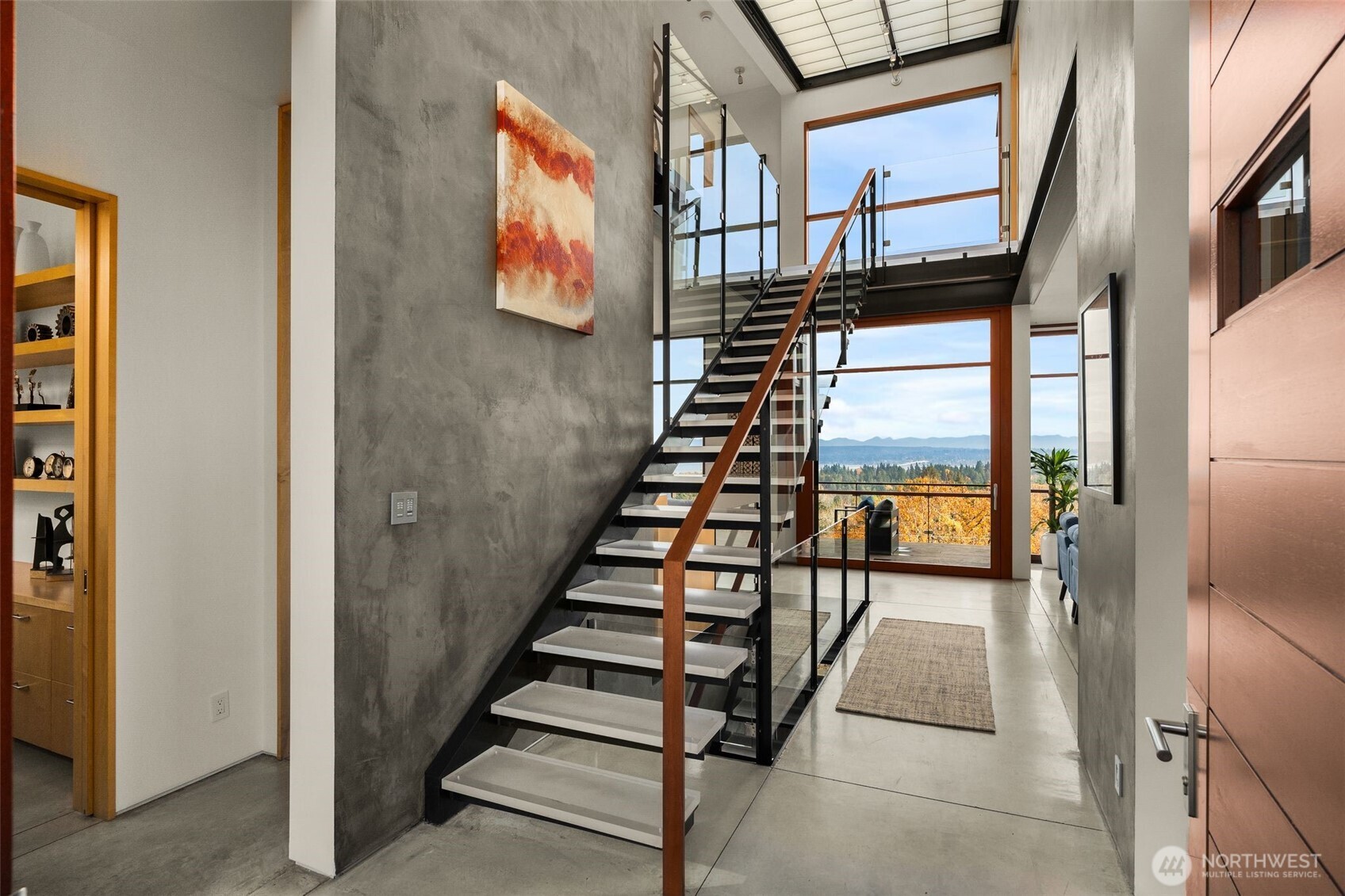 1527 E Howe Street , Seattle, WA 98112