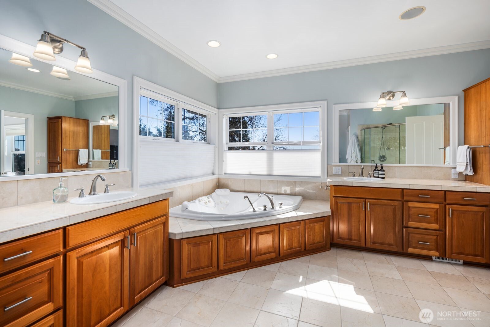 6030 Ann Arbor Avenue NE, Seattle, WA 98115