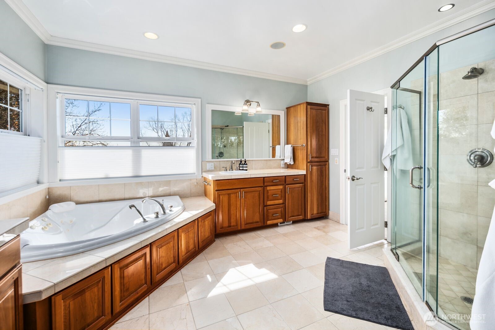 6030 Ann Arbor Avenue NE, Seattle, WA 98115