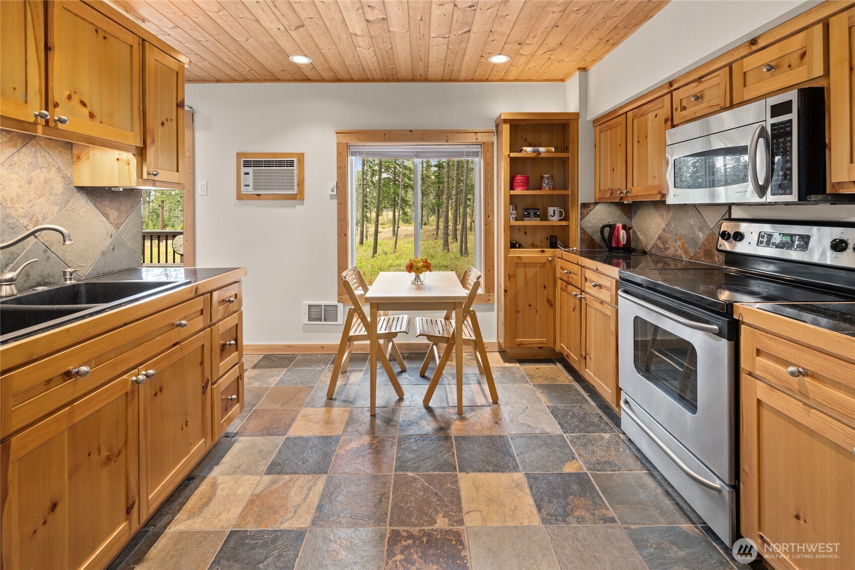 371 Eastgate Road , Cle Elum, WA 98922