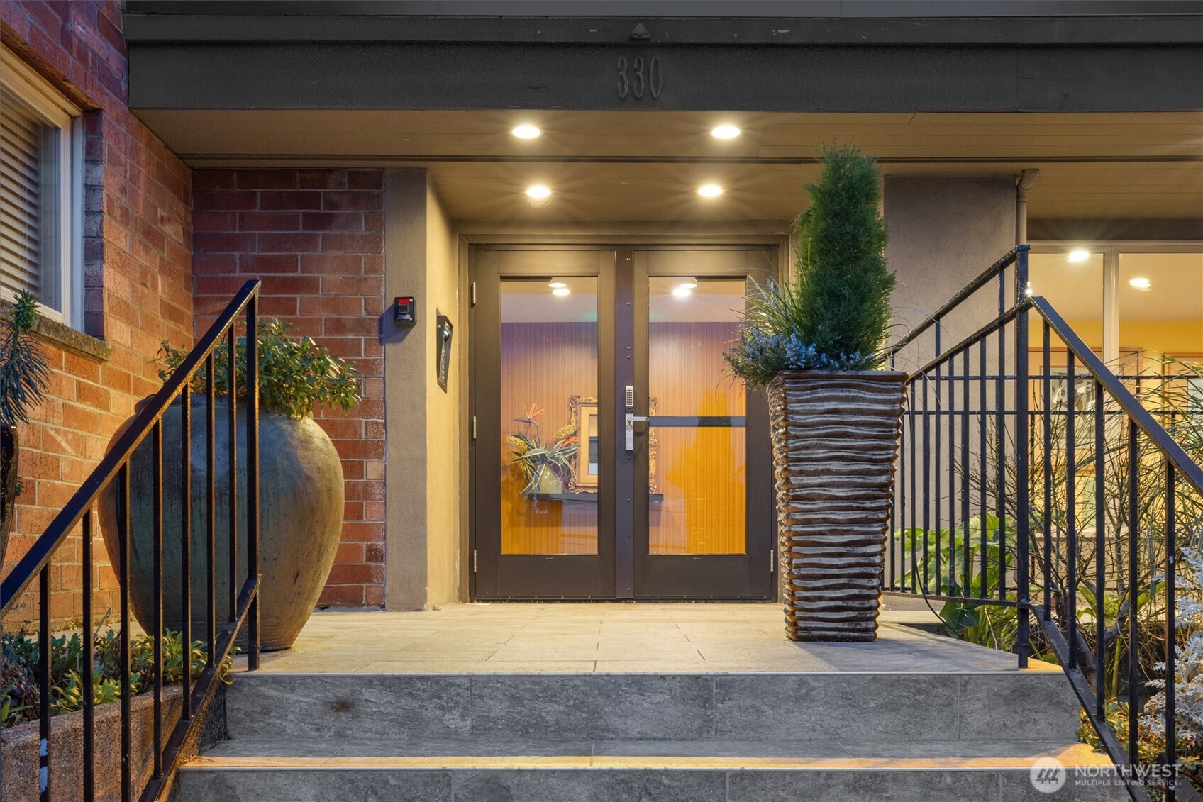 330 W Olympic Place #407, Seattle, WA 98119