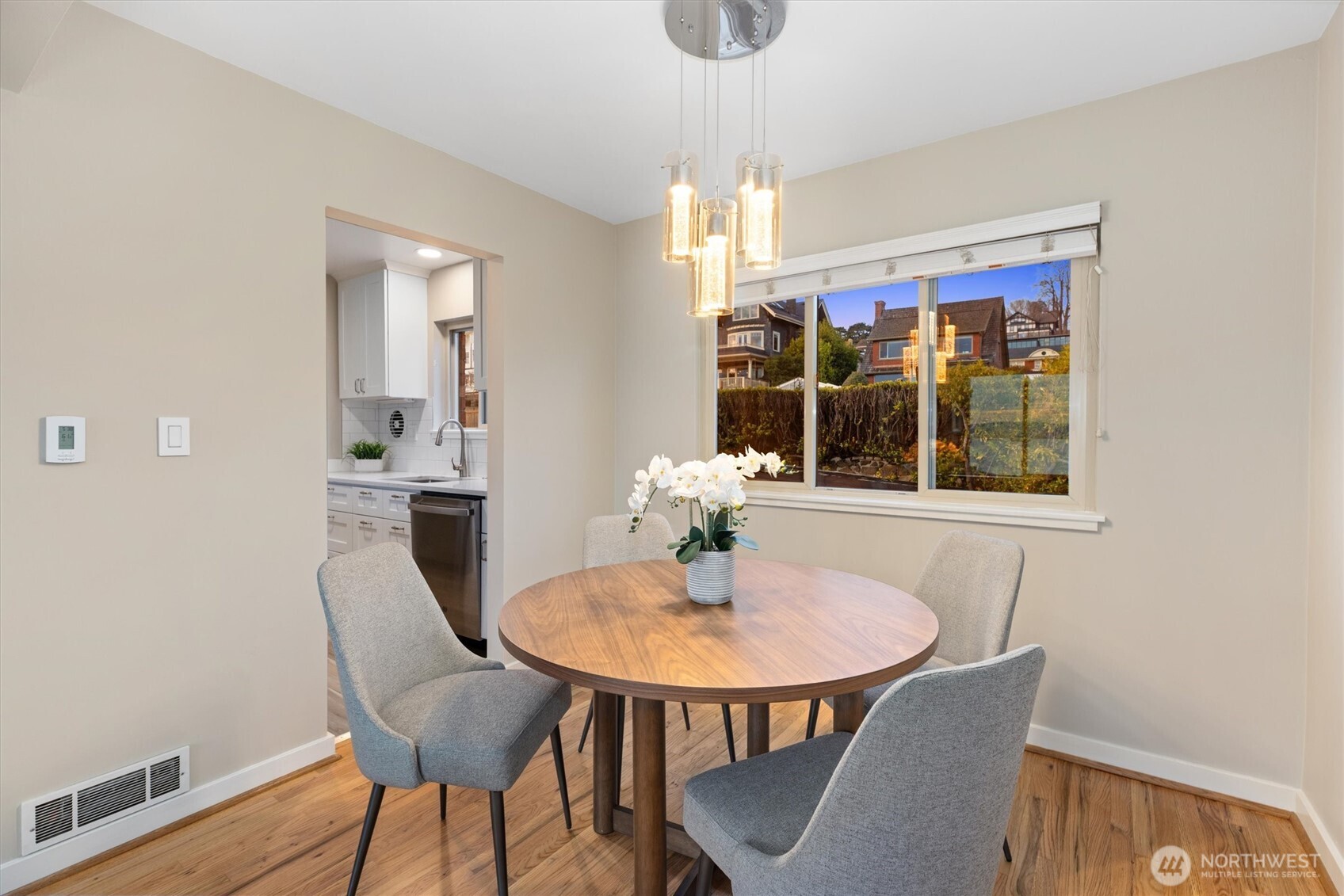 330 W Olympic Place #407, Seattle, WA 98119