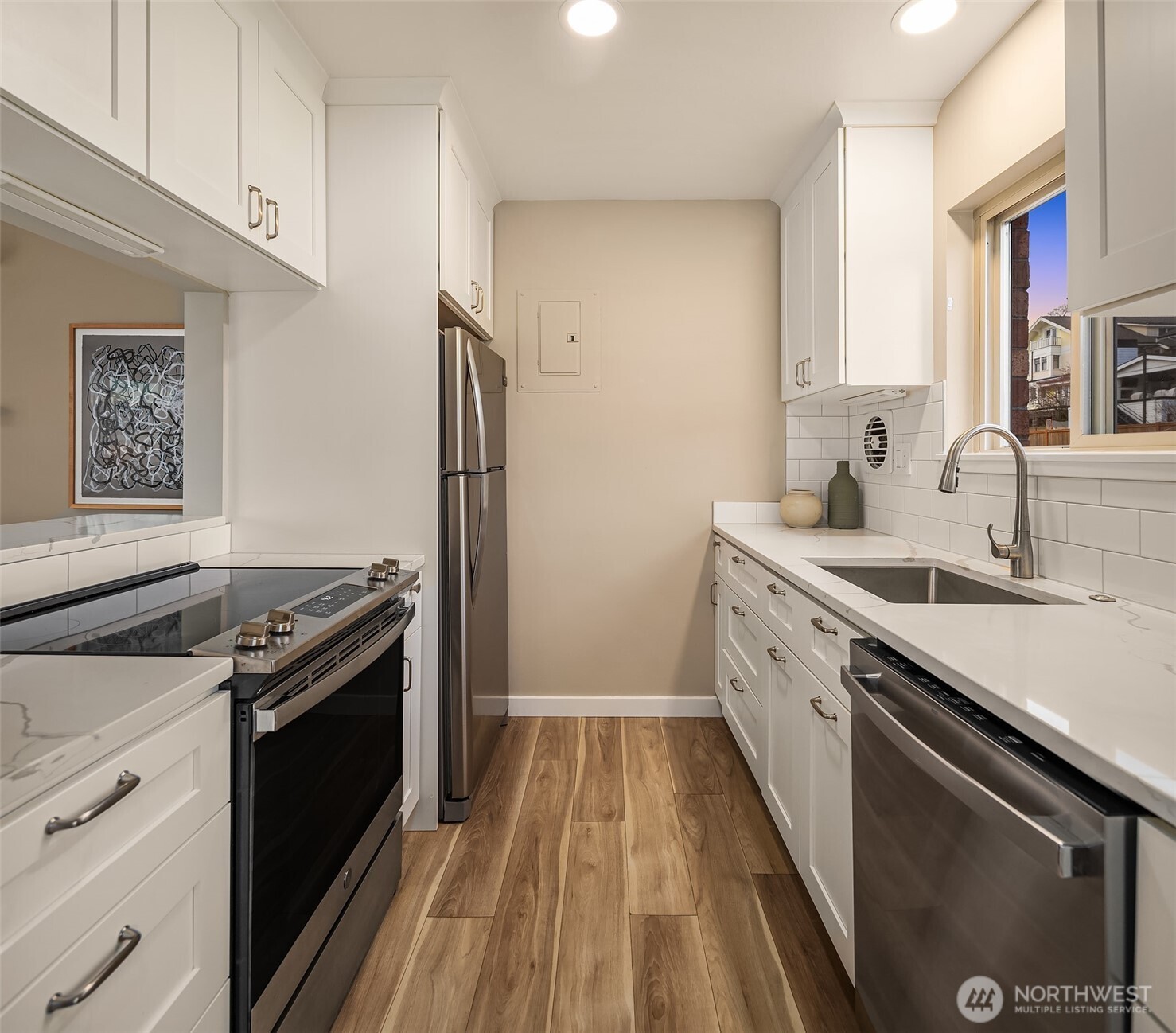 330 W Olympic Place #407, Seattle, WA 98119