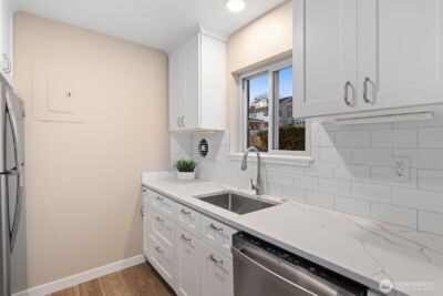 330 W Olympic Place #407, Seattle, WA 98119 - Photo 9